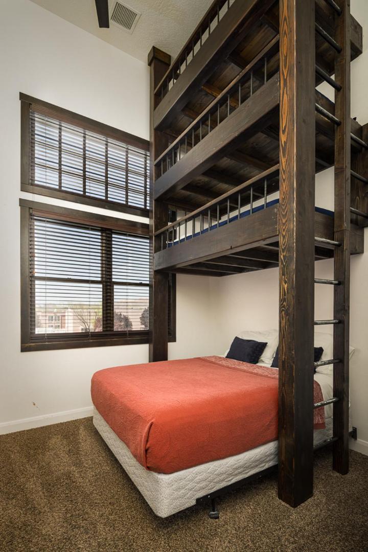 Unique Downtown Rental - La Dolce Vita Villas #5 모아브 외부 사진